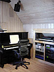 Yamaha U5 (watched over by left surround speaker)